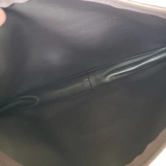 Longchamp Paris Signature Genuine Leather Dopp Kit